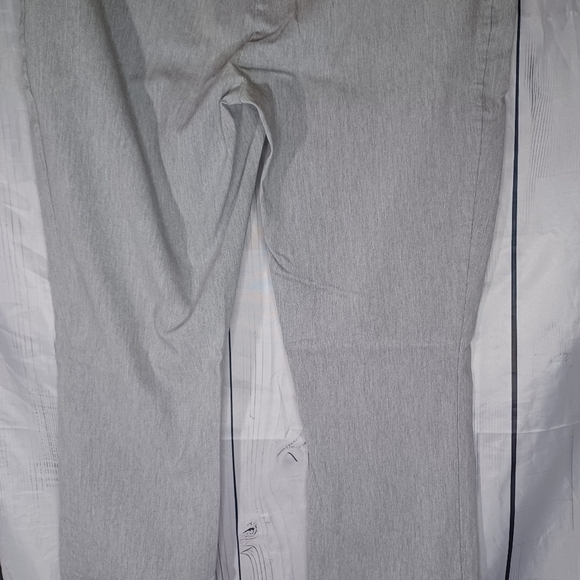 Joe B Gray Cropped Pants with Zipper Pockets - Picture 8 of 10